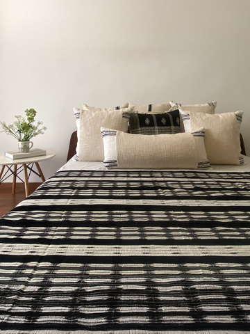 LINEA CUSHION - MONOCHROME