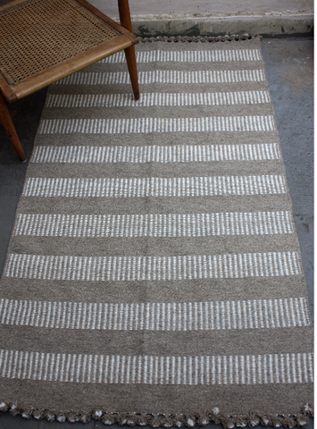 ARAVALLI HANDWOVEN RUG - BEIGE AND WHITE